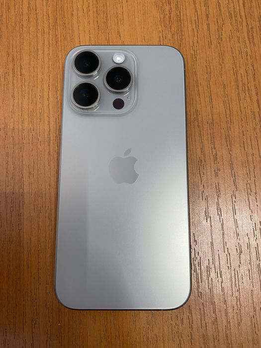 Iphone 15 pro 512 батарея 88%