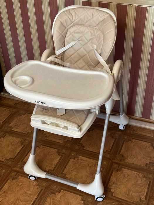 Детский стульчик для кормления Carrello toffee
