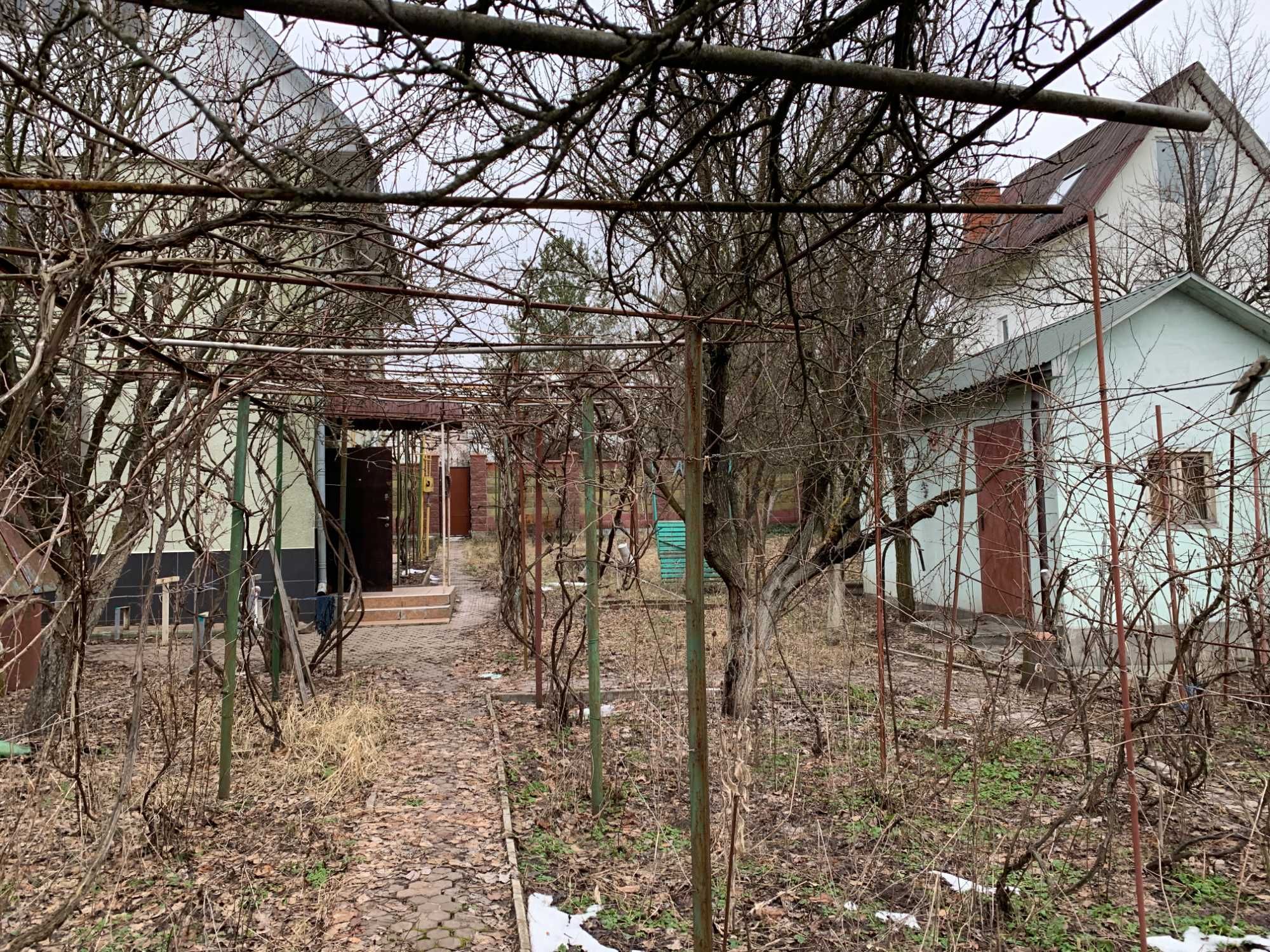 Будинок 3-х поверх. під Києвом Миколаївка 35км по Житомирській 200м2