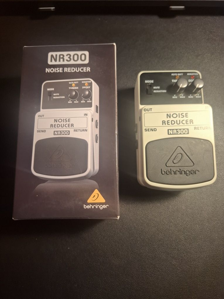 Noise reducer Behringer NR300