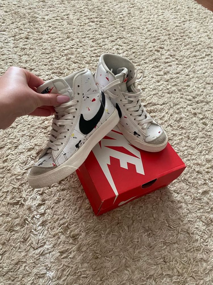 Кроссовки Nike Blazer Mid 77