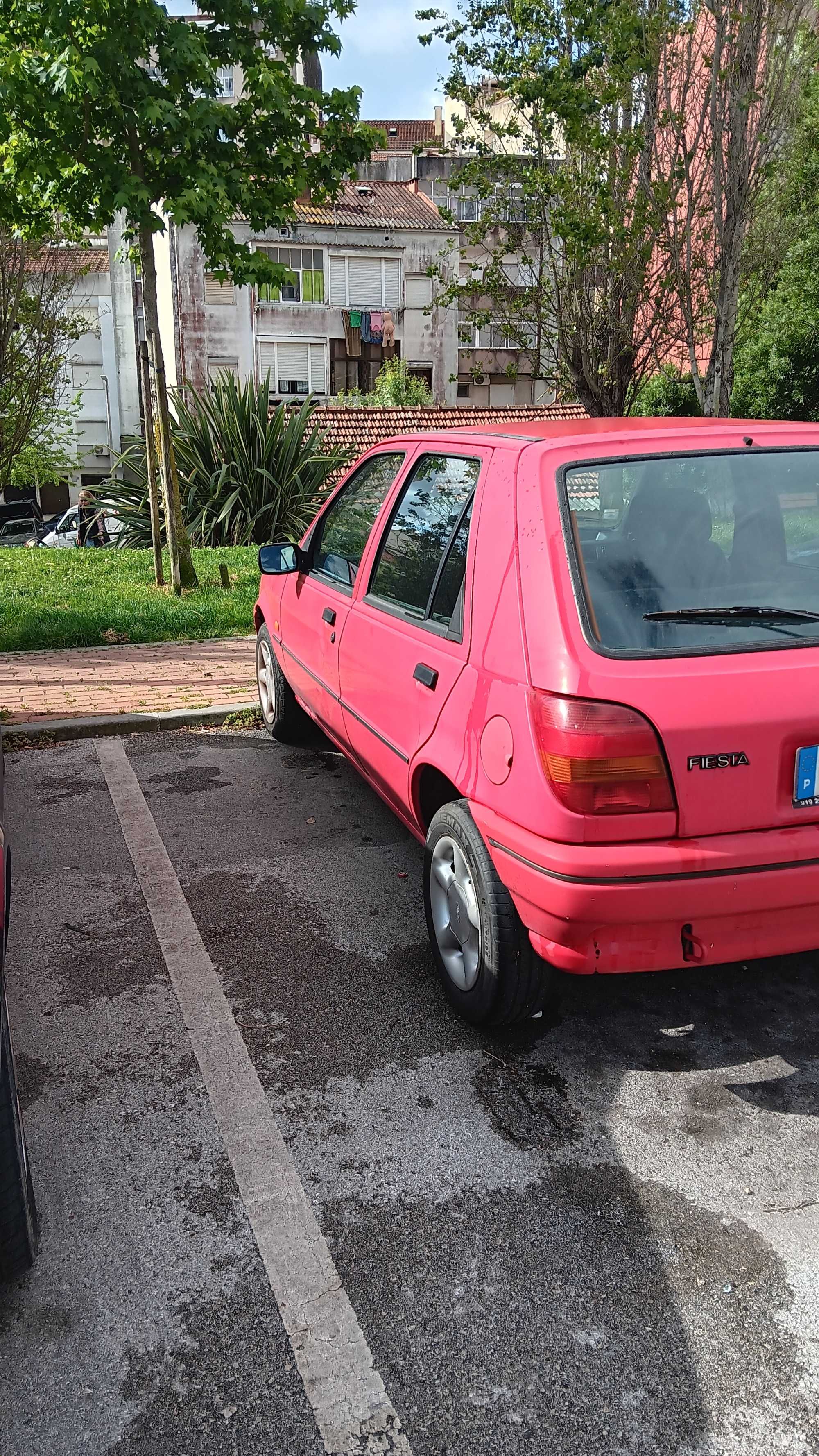 Ford Fiesta 1.1 Vende-se