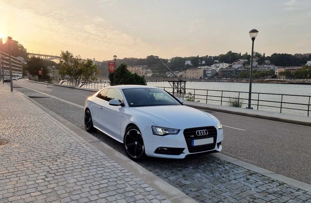 Audi A5 2.0TDI S-LINE FULL EXTRAS