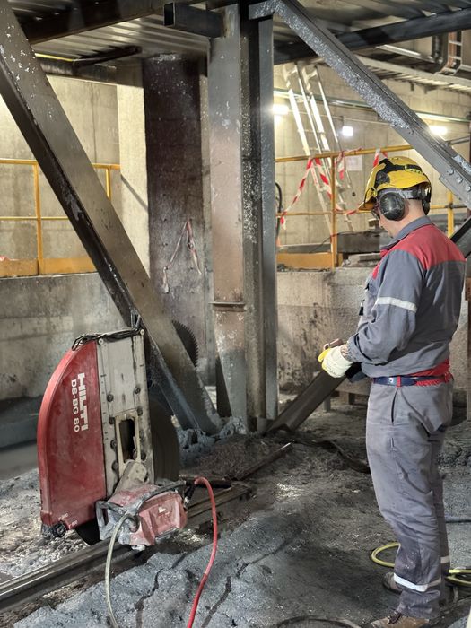 Cięcie , wiercenie żelbetu , selektywne wyburzenia robotami Brokk