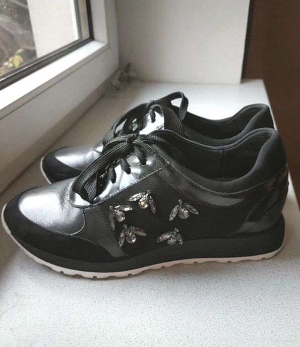 Buty sportowe sneakersy czarne owady Gino Rossi 37