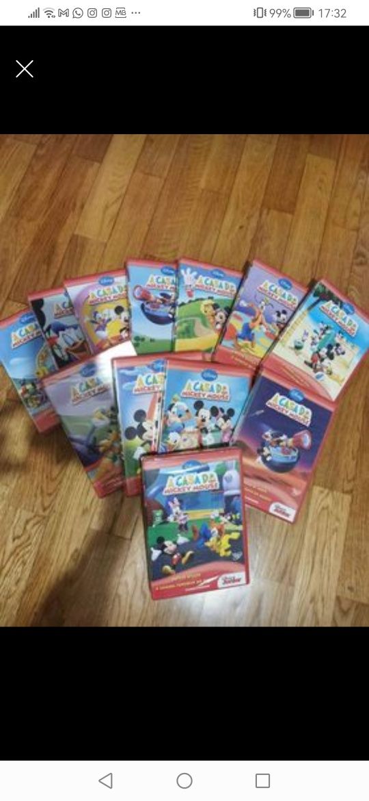 Coleção de livros A casa do Mickey Mouse e DVD