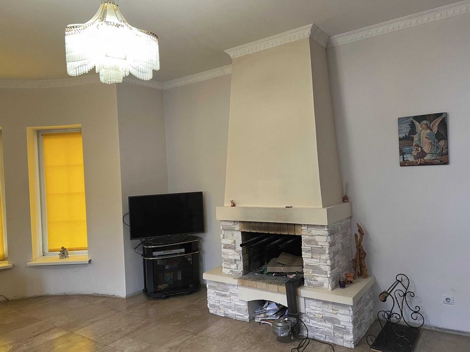 Продаж двоповерхового будинку вул. Надпільна