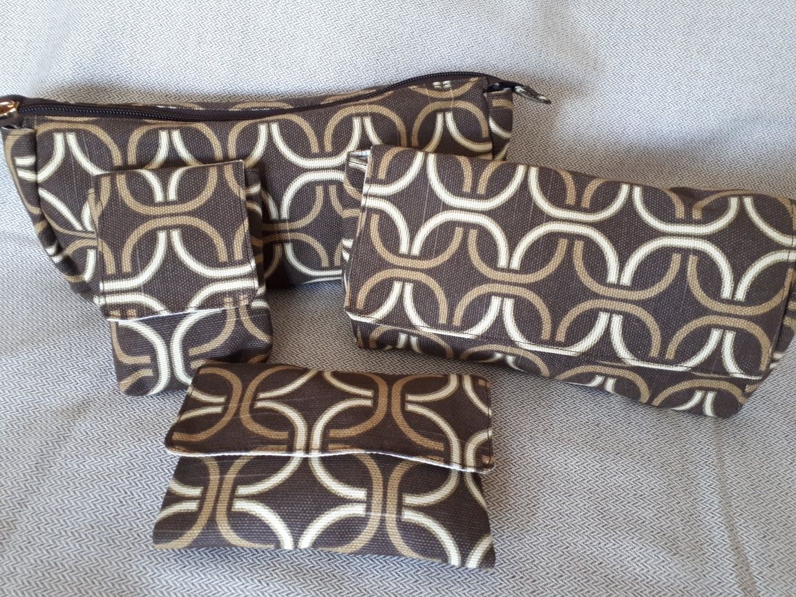 Bolsas de Higiene / Conjunto de 4 Estojos