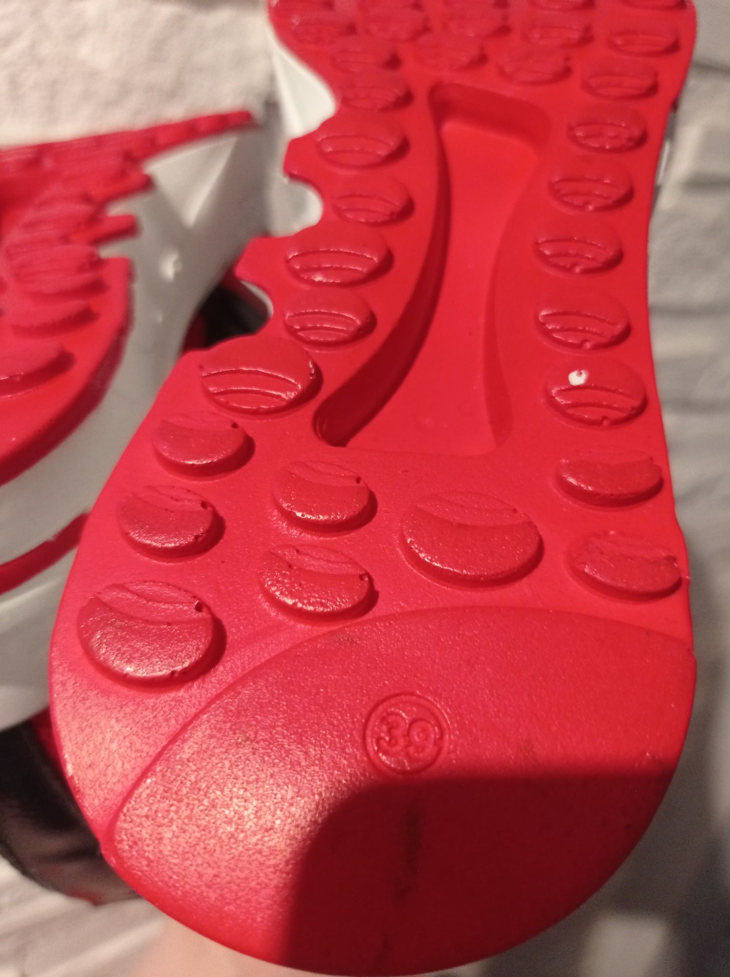 Wyprzedaż Karl Lagerfeld 39 czerwone buty sportowe na podwyzszeniu