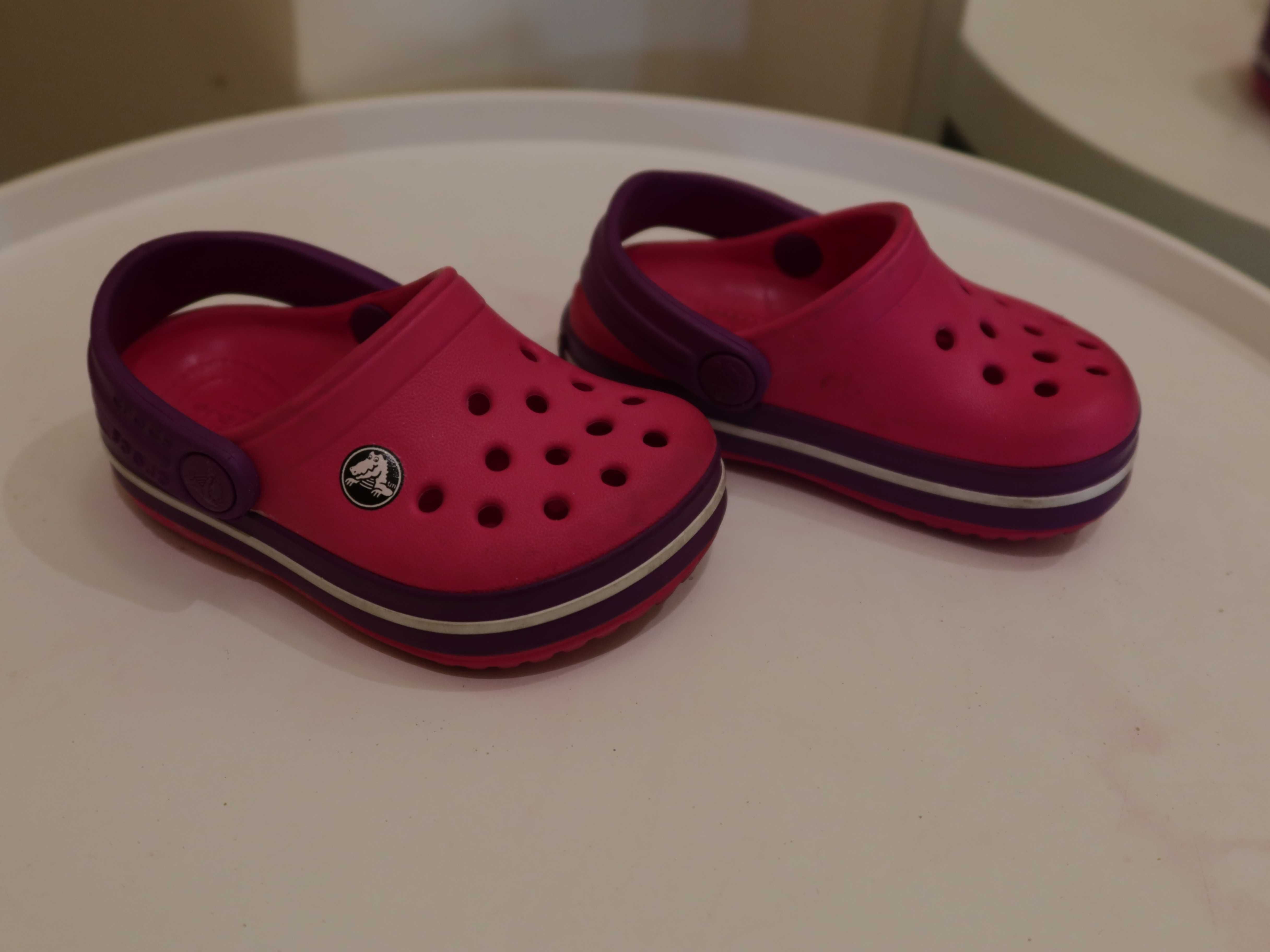 Дитячі капці гумові Crocs б/в розмір виробника C4 рожеві з фіолетовим