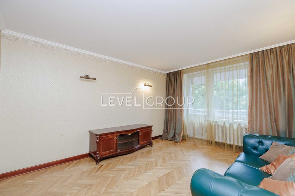 Оренда просторої на вул. Тарасівська, 21, Голосіївський р-н.