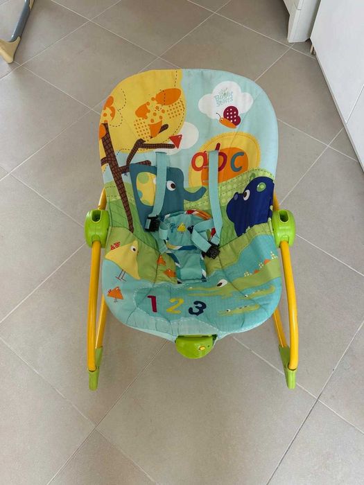 Espreguiçadeira de baloiço para bebé