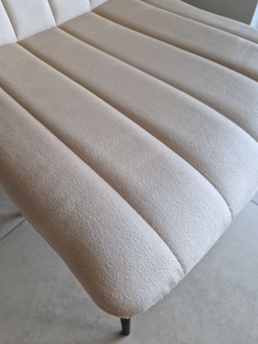 Welurowe krzesło tapicerowane do salonu i jadalni. Nowe. Wysyłka 24h