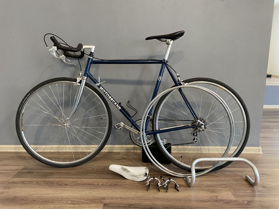 Вінтажний шосейний велосипед Motobecane