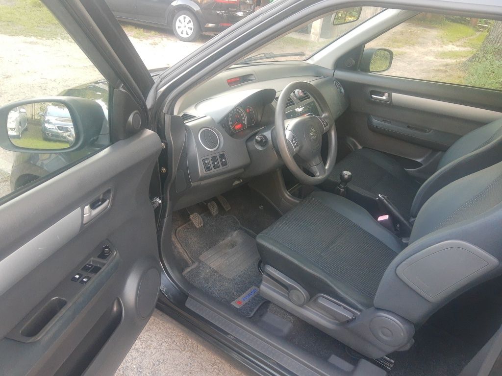 Suzuki Swift 1.5 benzyna ładny stan z Niemiec