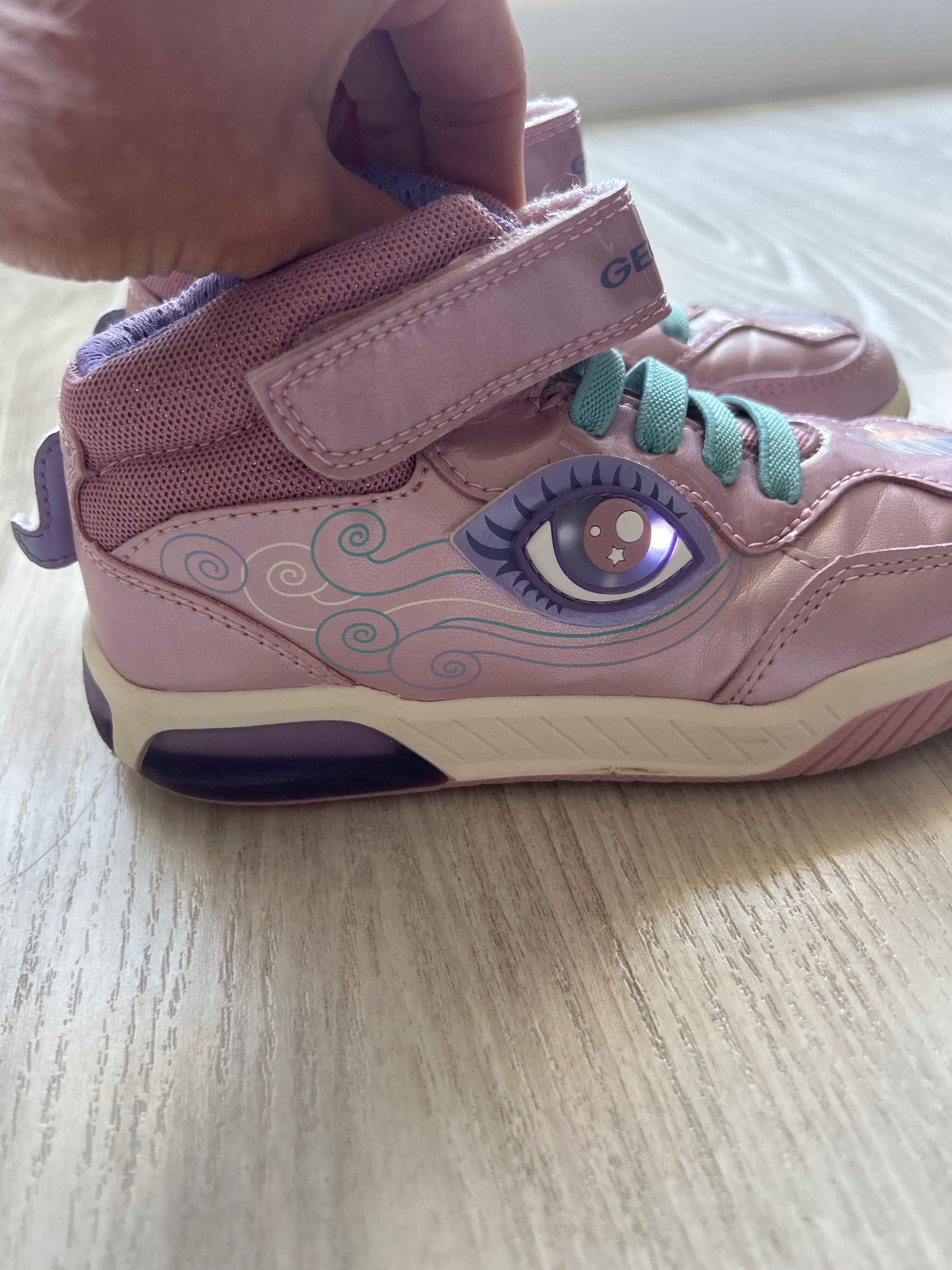 Buty świecące Geox