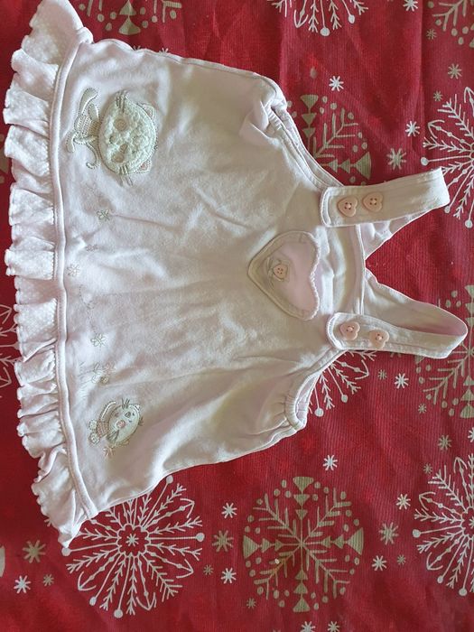 Sukienka zapinana na guziki