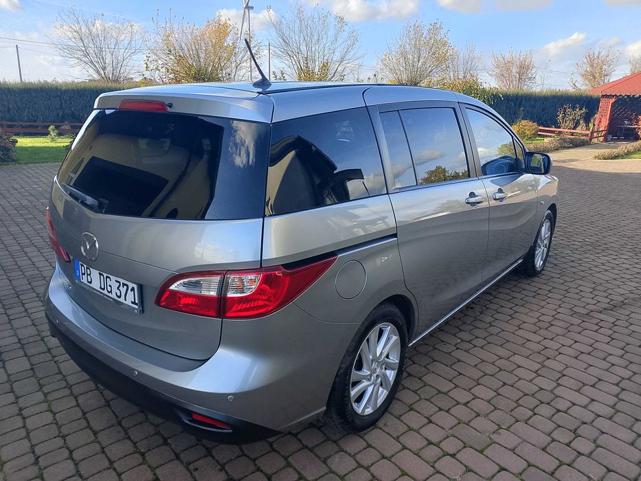 Sprzedam mazdę 5 1.8 benzyna zadbana