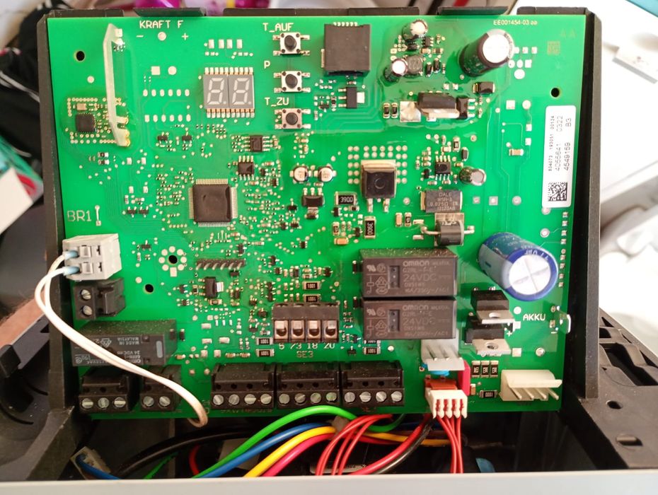 Hörmann LineaMatic P2 – napęd do bramy przesuwnej+fotokomórki+pilot