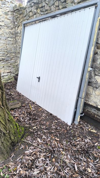 Brama uchylna Wiśniowski 258x210