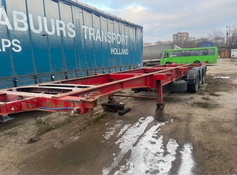 Продам полуприцеп грузовой. Полуприцеп на тягач.