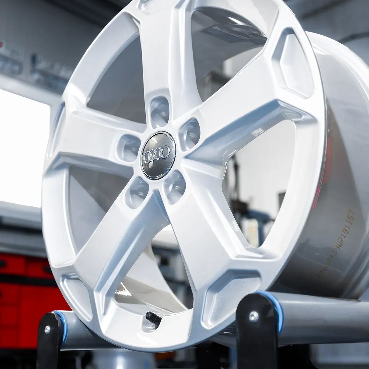 NOWE Oryginalne Felgi Audi 17 A3 A4 A6 A8 Q2 Q3 TT