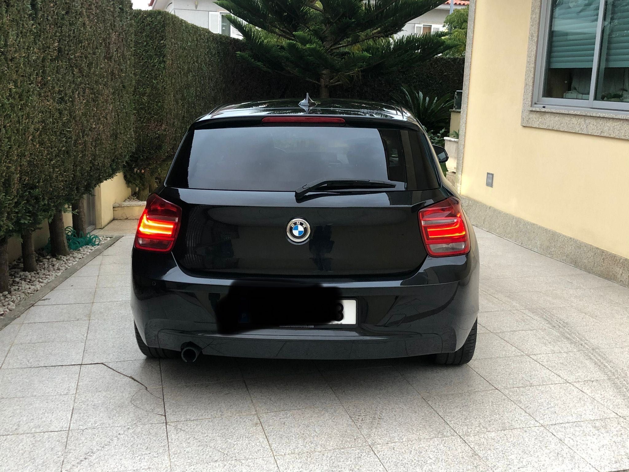 Carro em muito bom estado