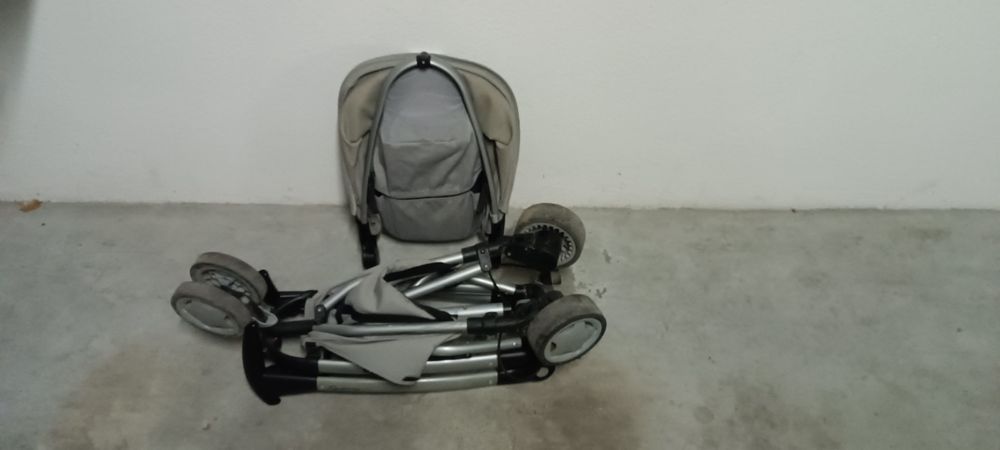 carrinho bebe quinny