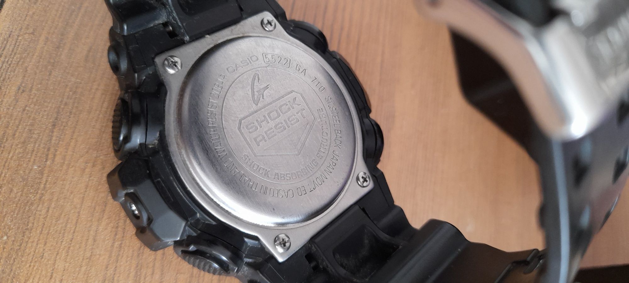 Casio G-Shock GA 710 1a2er