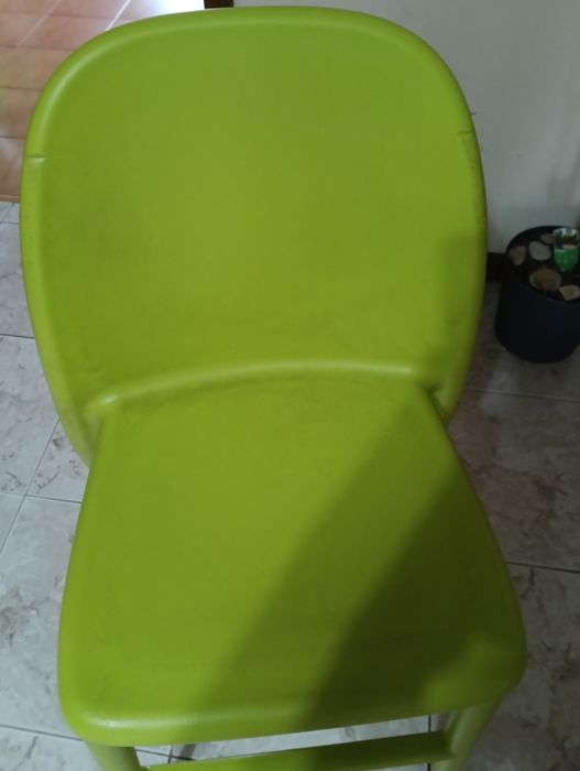 Cadeira IKEA criança