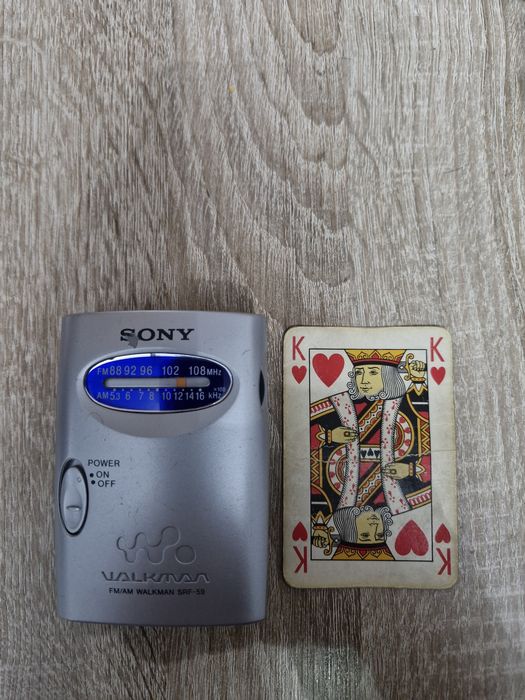 Sony SRF-59 Walkman FM AM Radio