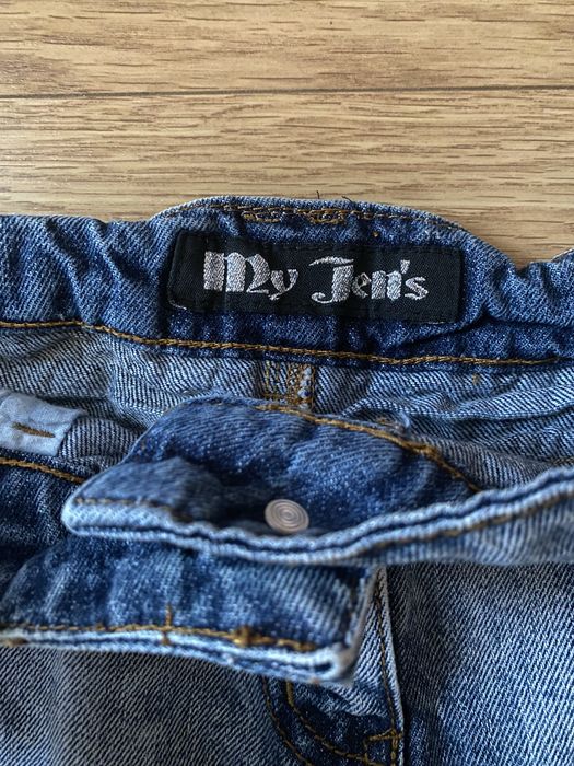 Міні-спідниця у стилі 2000-х