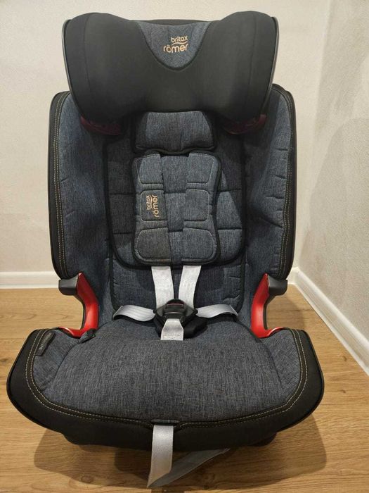 Дитяче автомобільне крісло Britax-Römer Advansafix IV б/у