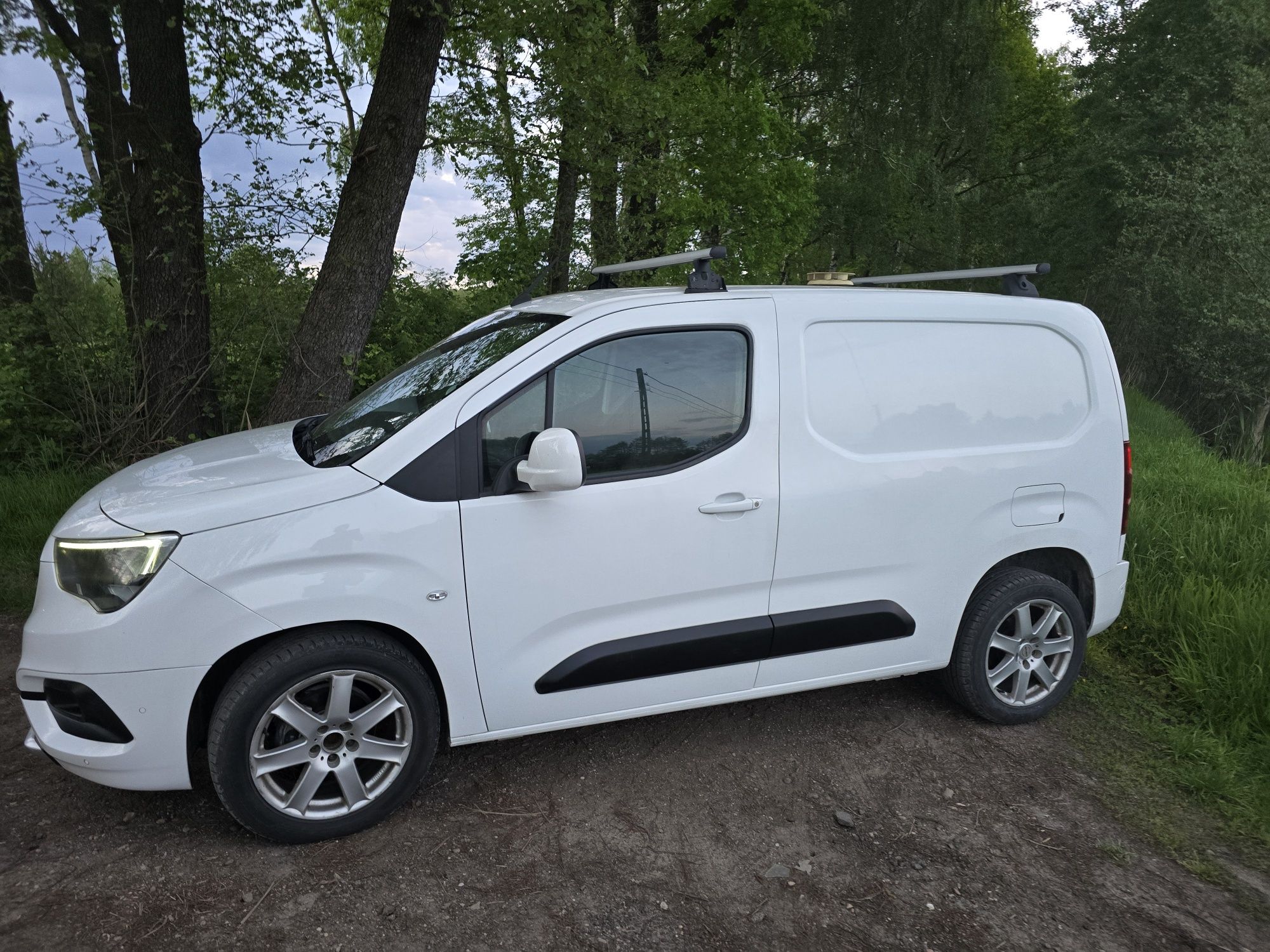 Opel Combo E ciezarowy