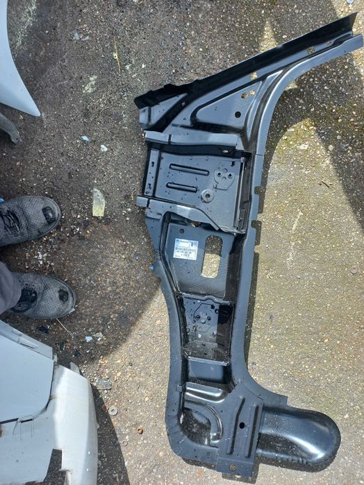 pilar peugeot 3008 /5008