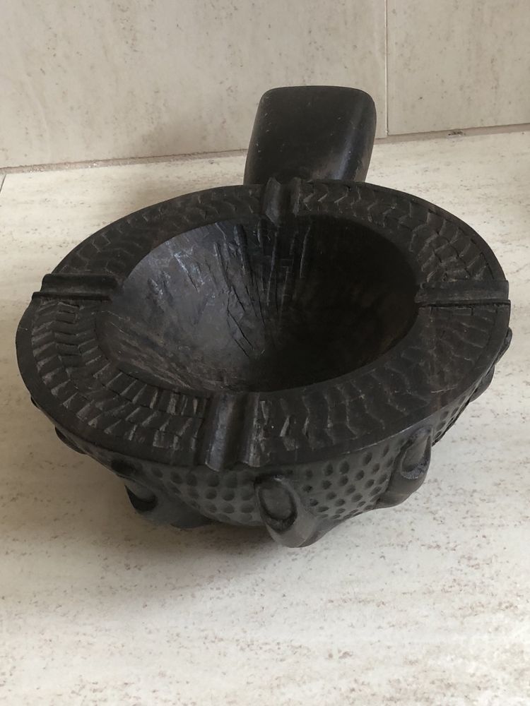 Estatuetas pau preto