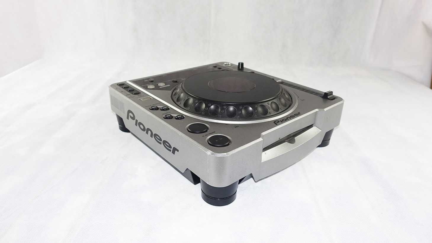 Pioneer CDJ 800 MK1 + MK2