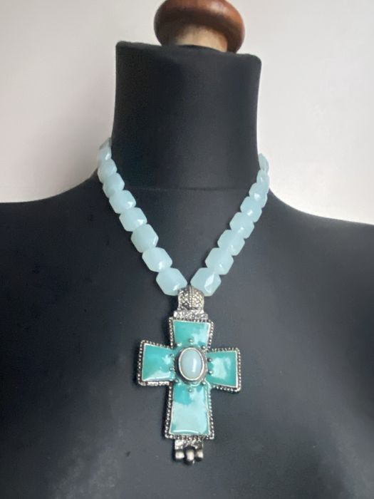 Krzyż tutkus z naszyjnikiem