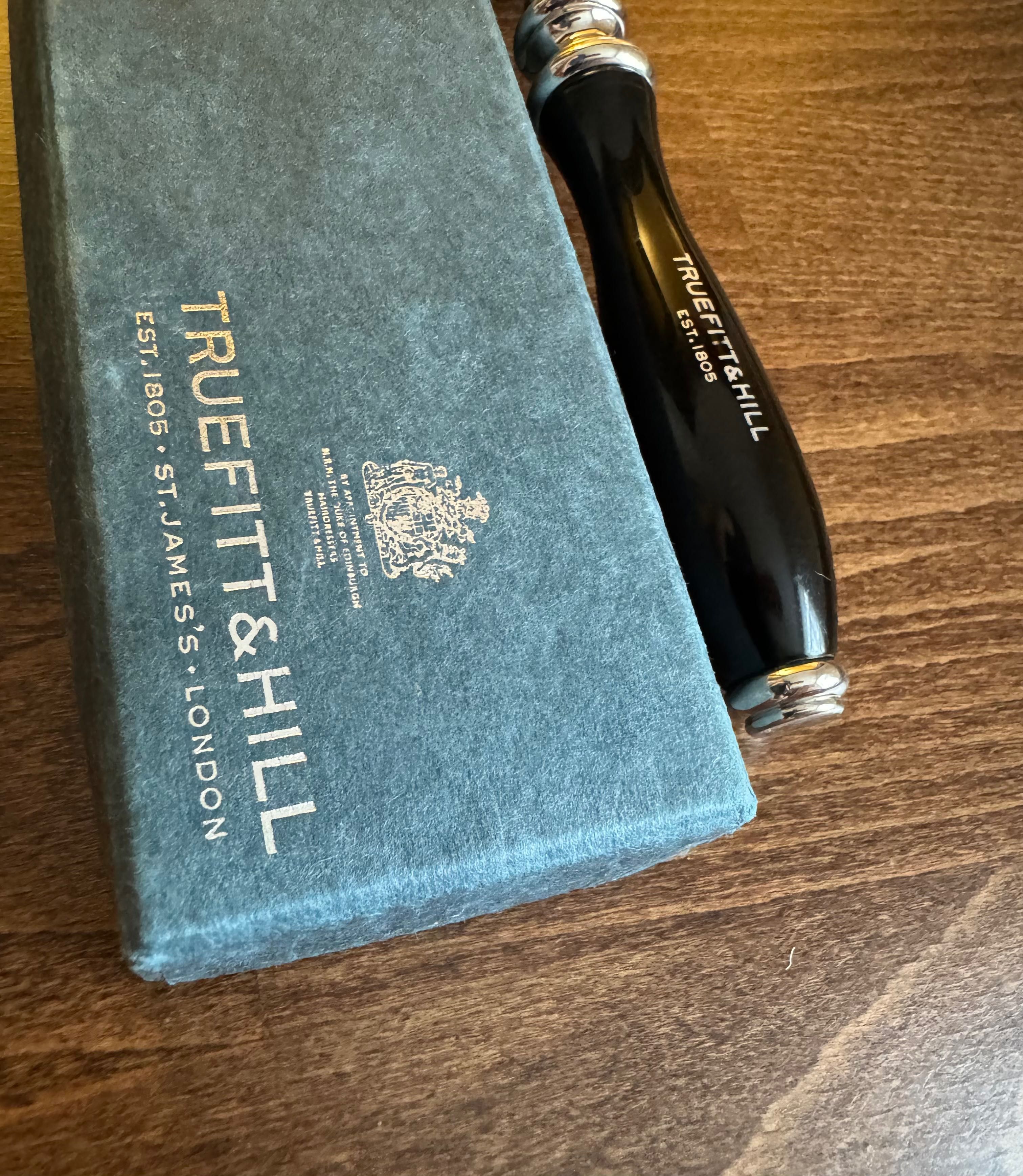 Станок для гоління Truefitt & Hill Wellington Faux Ivory Mach 3