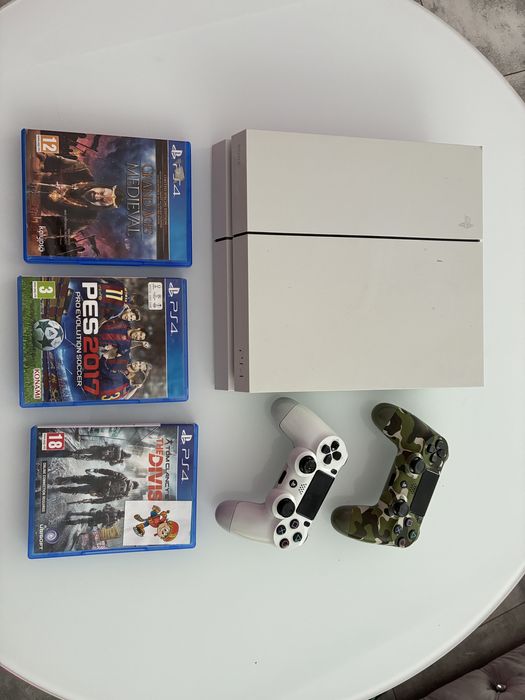 Play Station 4 PS4 500gb białe dwa pady
