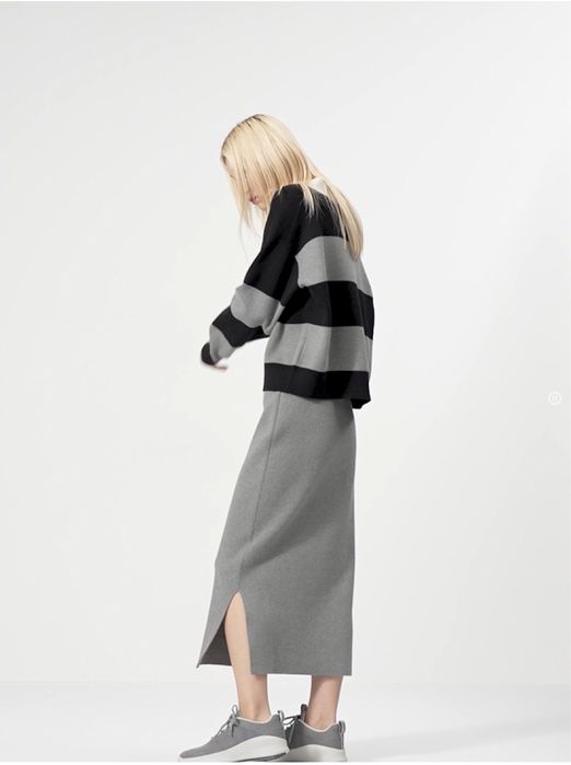 Тепла трикотажна бавовняна спідниця uniqlo з розрізом на нозі