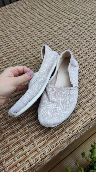 Różowe espadryle tenisówki Toms 38 pudrowy róż błyszczące