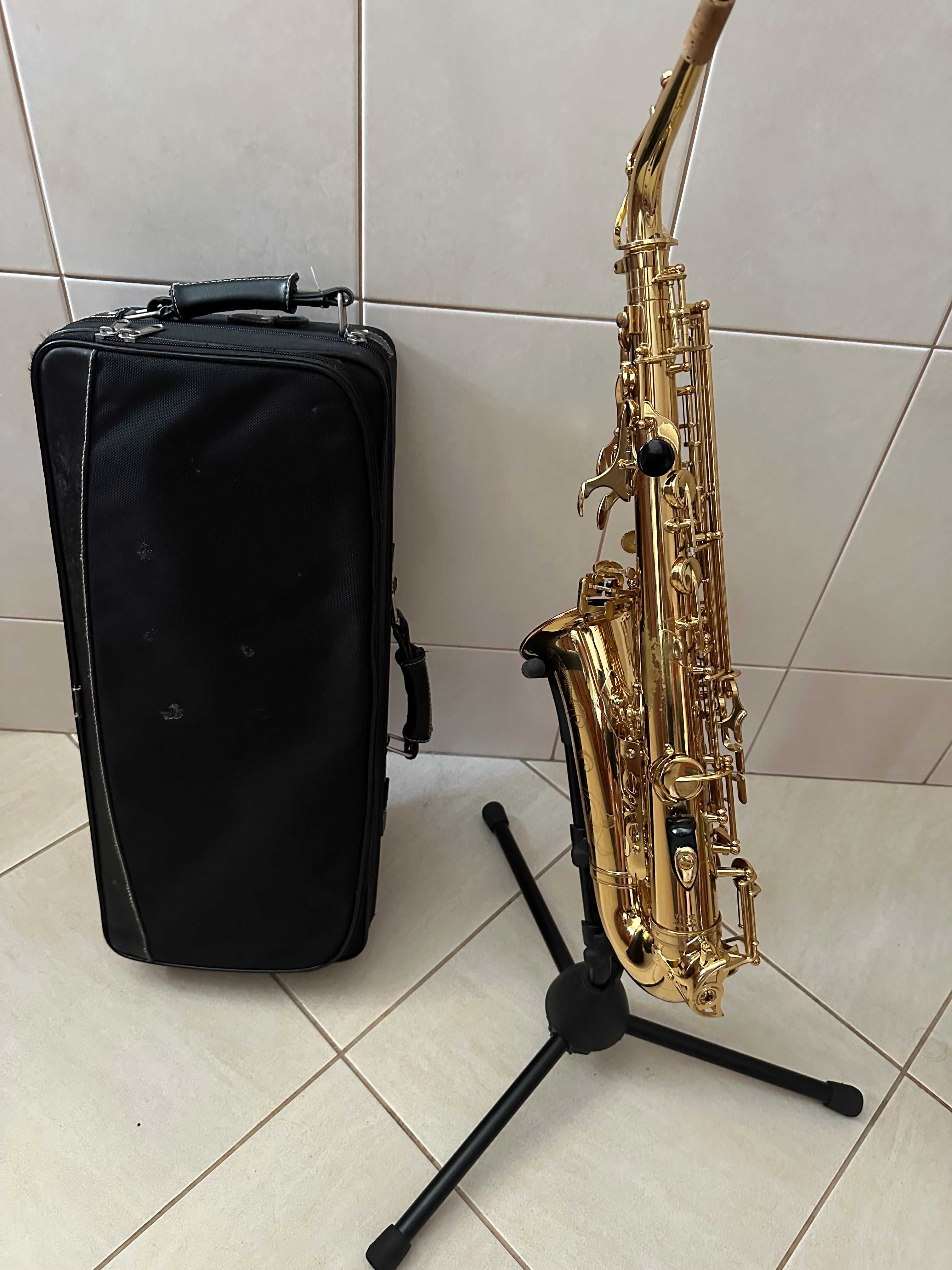 Saxofone Alto Yamaha YAS-62