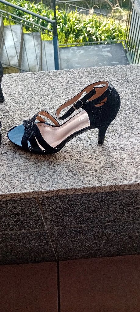 Sandália elegante