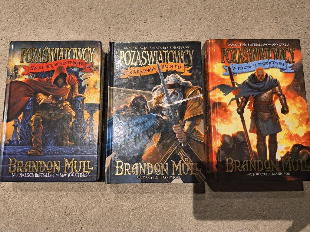 Pozaświatowcy Brandon Mull