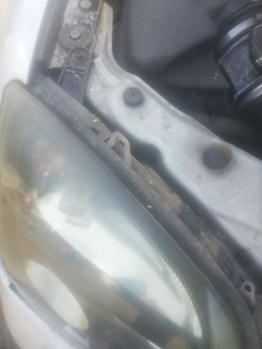 Lampy przód Opel Vectra C Hella