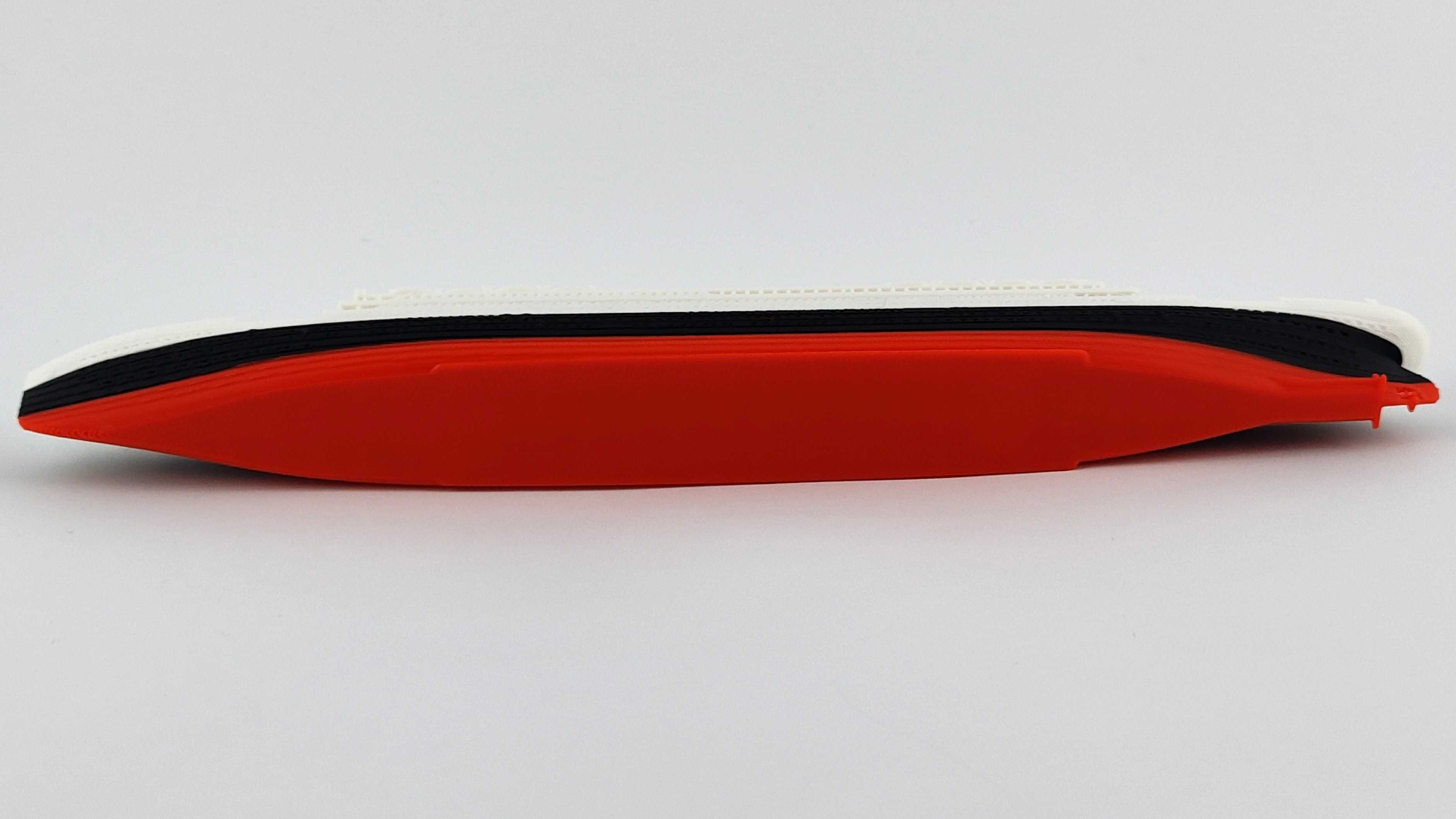 RMS Olympic – Model 3D - 269mm (1:1000) - z czarną podstawą magnet