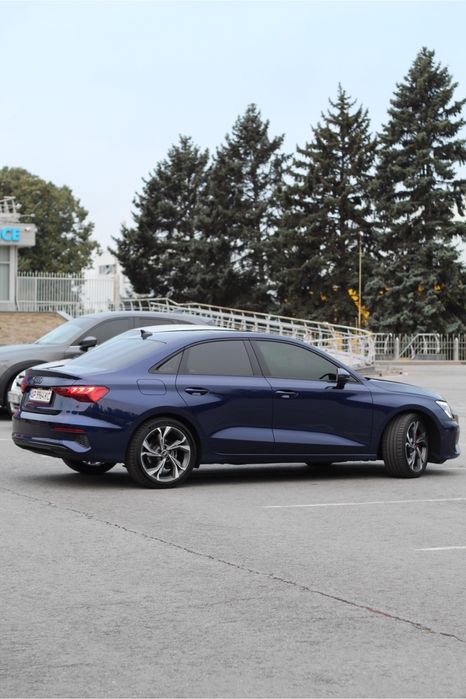 Audi A3 ( 8Y) 2022 року мʼякий гібрид