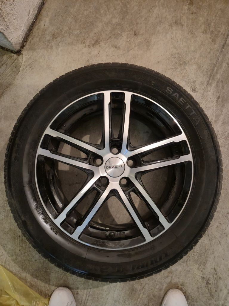 Felgi aluminiowe Dezent TZ Dark 7x17 5x108 ET42 z oponami