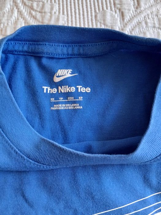 2 t-shirts Nike e Fila  12/13 anos